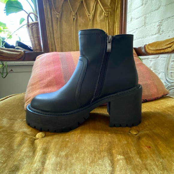Platform chunky black boots - Picture 2 of 6
